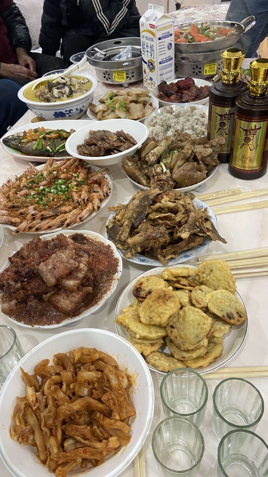 醬香酒生產(chǎn)廠(chǎng)家：適合元旦送禮或家用的幾款茅臺(tái)鎮(zhèn)醬香白酒